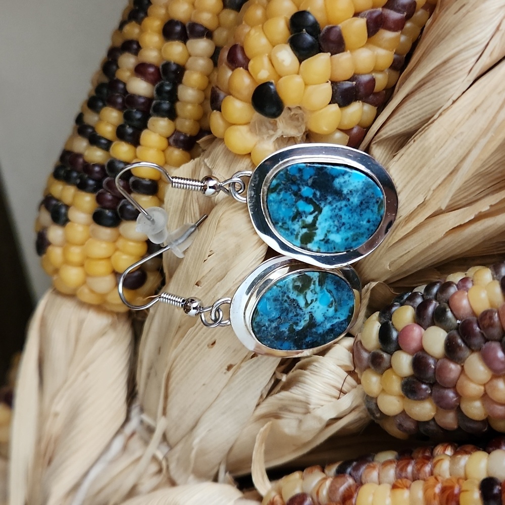 Stunning NWOT Native American Kingman Turquoise Dangle Earrings 💙🖤